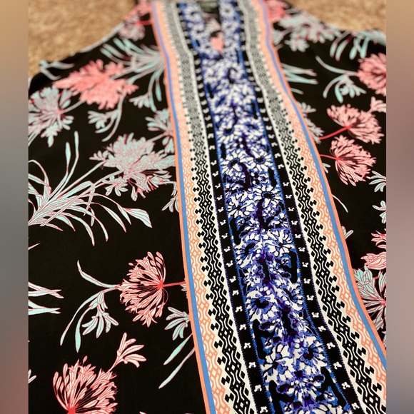 Express Handkerchief Tank Top - Picture 5 of 8